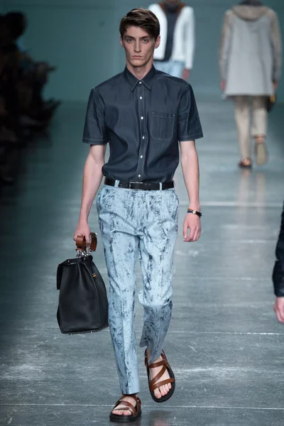 Look 29